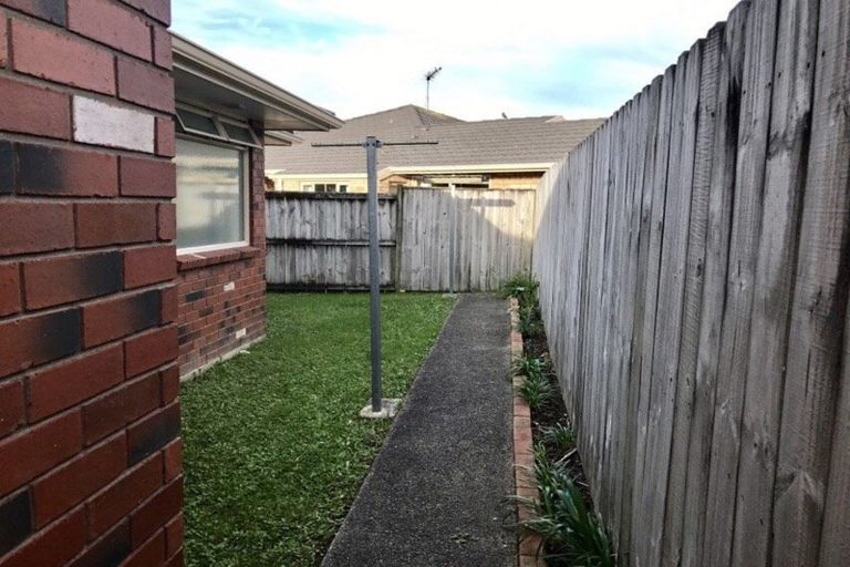 Photo of property in 4 Ballydonegan Rise, East Tamaki, Auckland, 2013