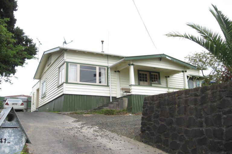 Photo of property in 4126 Great North Road, Glen Eden, Auckland, 0602