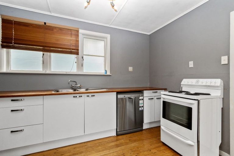 Photo of property in 4 Williams Place, Fairfield, Hamilton, 3214