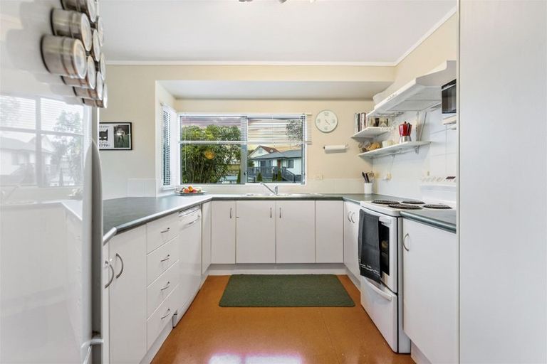 Photo of property in 41 Carillon Place, Massey, Auckland, 0614