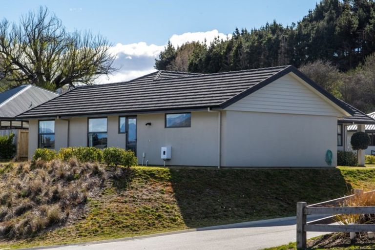 Photo of property in 11 Oxfordshire Avenue, Lower Shotover, Queenstown, 9304