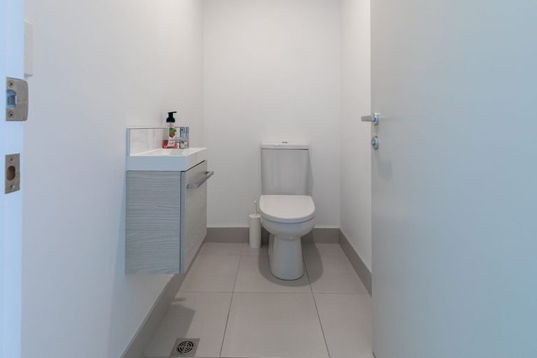 Photo of property in 2b Harakeke Road, Hobsonville, Auckland, 0616