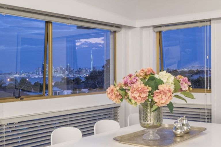 Photo of property in 5/6 Bruce Street, Northcote Point, Auckland, 0627