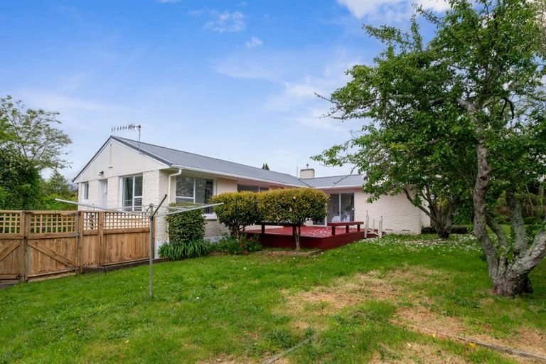 Photo of property in 40 Wharepaina Crescent, Springfield, Rotorua, 3015