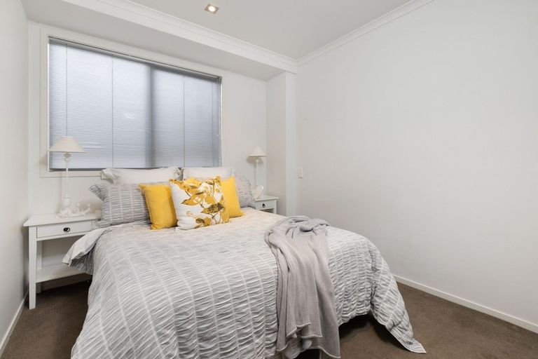 Photo of property in Algarve Apartments, 102/332 Maunganui Road, Mount Maunganui, 3116