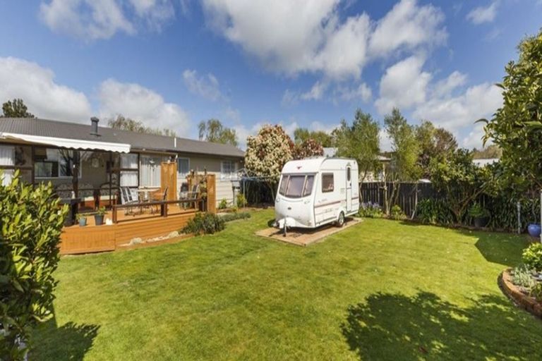 Photo of property in 12 Humphries Place, Awapuni, Palmerston North, 4412