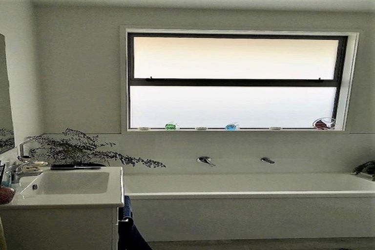 Photo of property in 49 Taioma Close, Papamoa, 3118