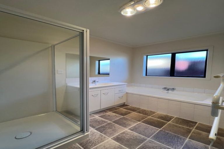 Photo of property in 19 Corsair Place, Melville, Hamilton, 3206