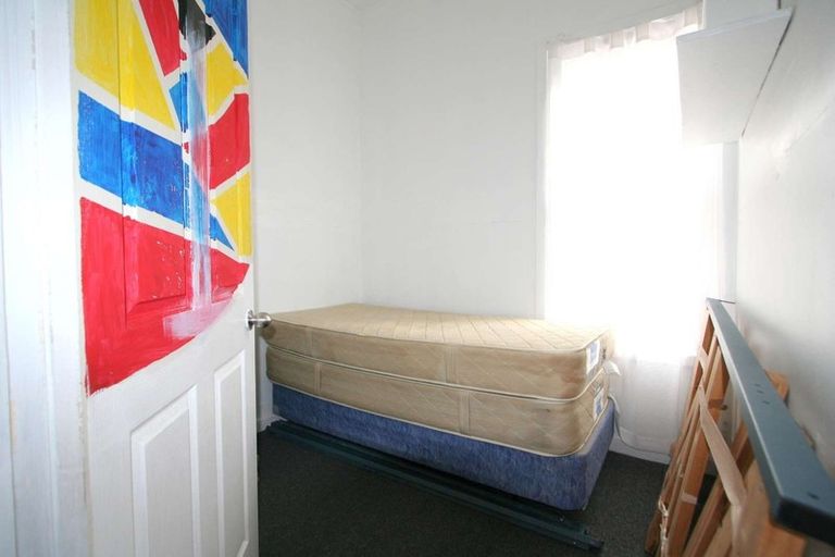 Photo of property in 8 Centre Street, Strathern, Invercargill, 9812