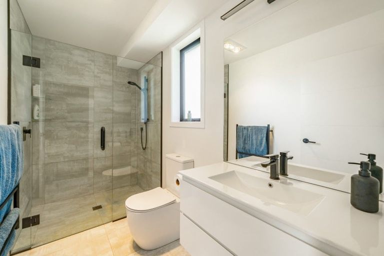 Photo of property in 355 Grays Road, Pauatahanui, Porirua, 5381