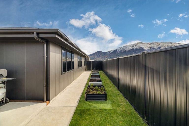 Photo of property in 27 Dunn Street, Lake Hawea, 9382