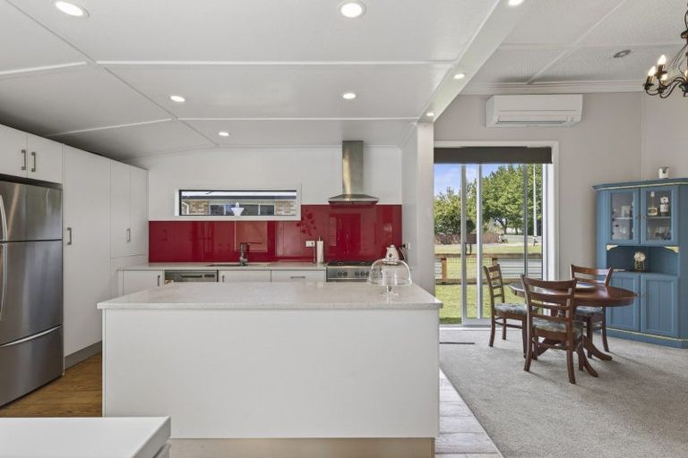 Photo of property in 1 Rimu Street, Strandon, New Plymouth, 4312