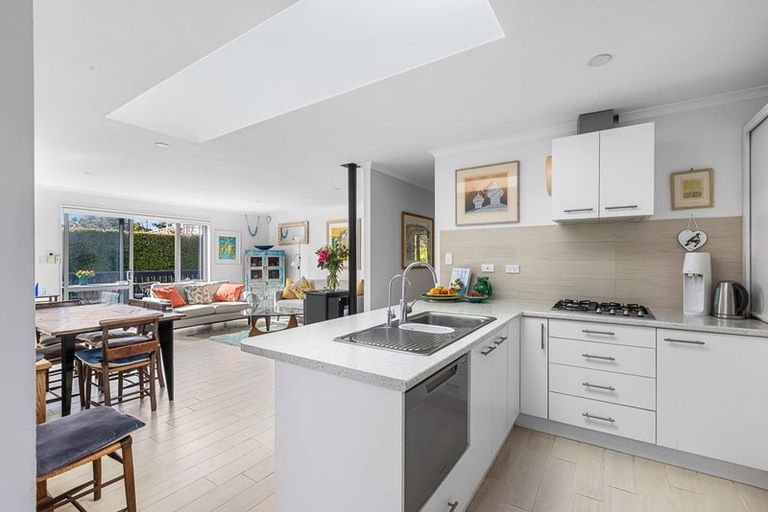 Photo of property in 15 Amanda Lane, Snells Beach, 0920