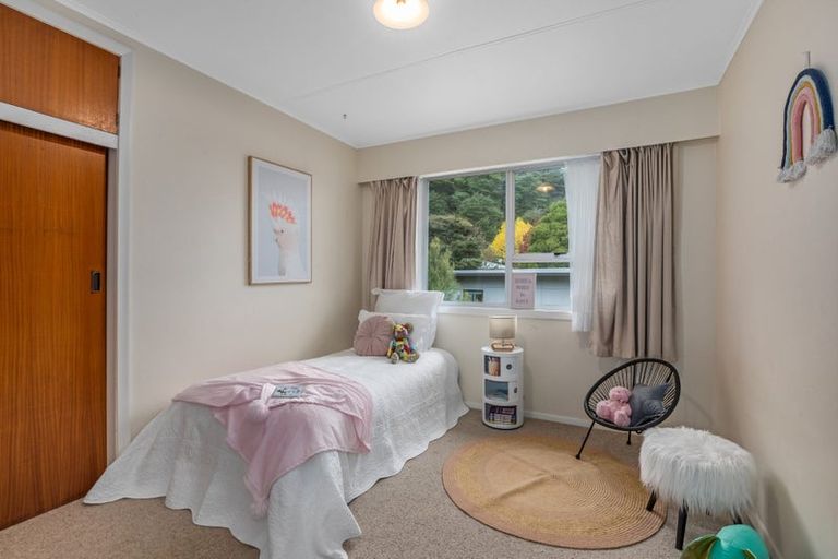 Photo of property in 53 Wright Street, Wainuiomata, Lower Hutt, 5014