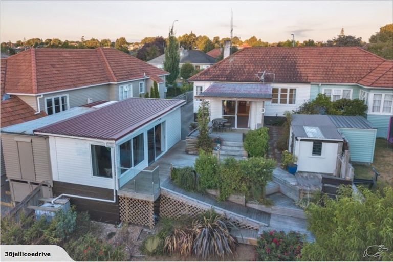 Photo of property in 38 Jellicoe Drive, Hamilton East, Hamilton, 3216