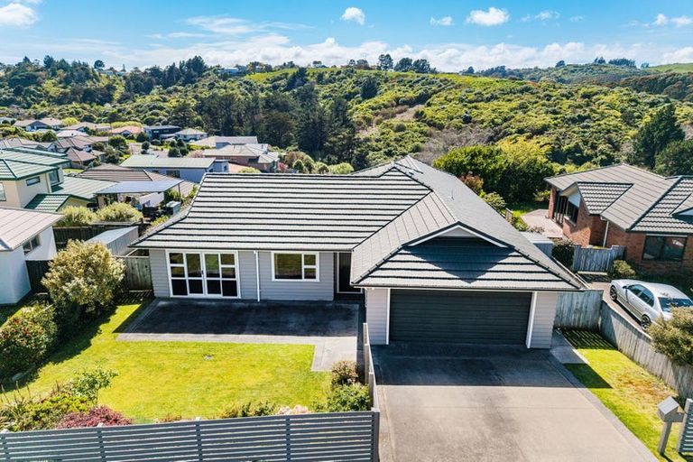 Photo of property in 3 Catlins Glen, Aotea, Porirua, 5024