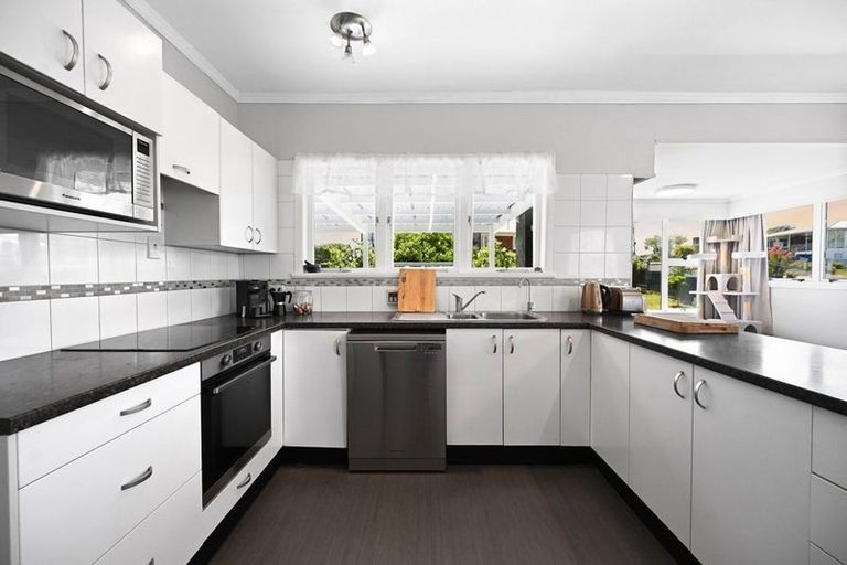 Photo of property in 2 Mountain View Drive, Te Awamutu, 3800