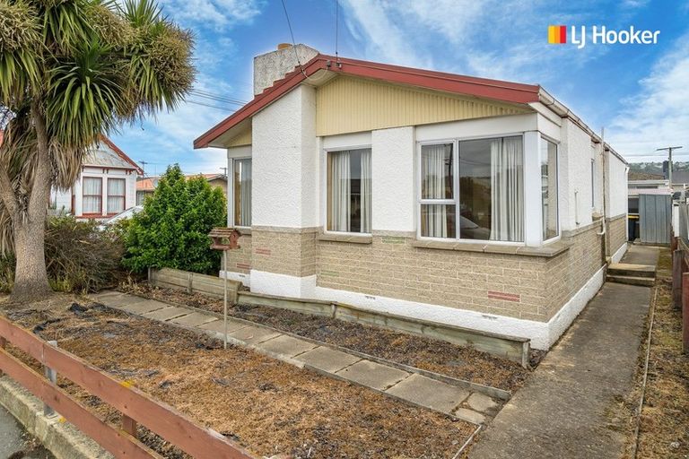 Photo of property in 182 Oxford Street, South Dunedin, Dunedin, 9012