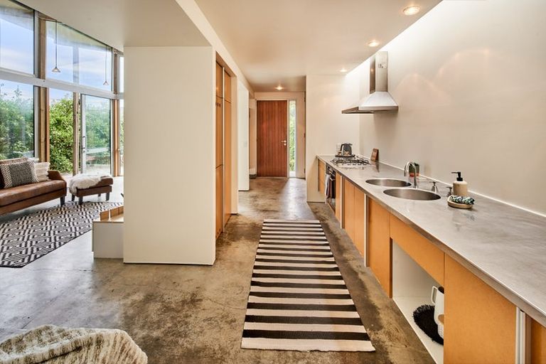 Photo of property in 4 Tangahoe Street, Paekakariki, 5034