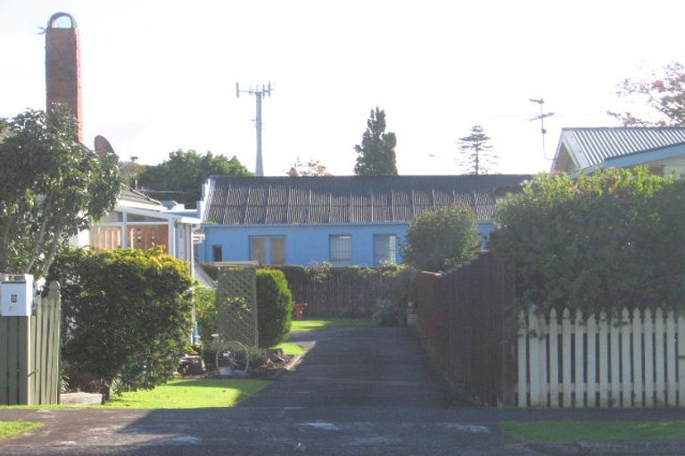 Photo of property in 2/56 Coronation Road, Papatoetoe, Auckland, 2025