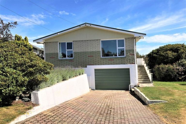 Photo of property in 22 Golfers Drive, Balclutha, 9230