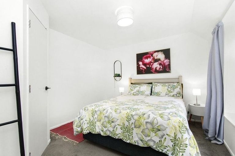 Photo of property in 1 Avonlea Grove, Belmont, Lower Hutt, 5010