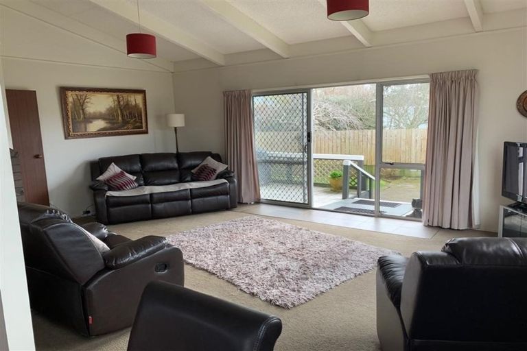 Photo of property in 12 Sarten Street, Waitara, 4320