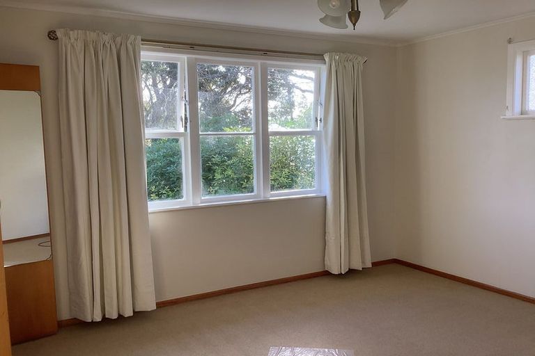 Photo of property in 23 Tamariki Avenue, Kelston, Auckland, 0602