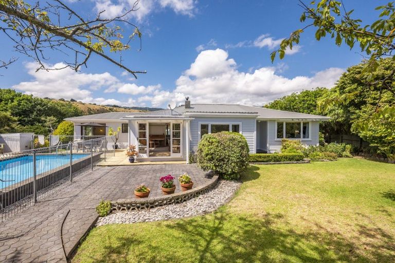 Photo of property in 138 Arawhata Road, Paraparaumu, 5032