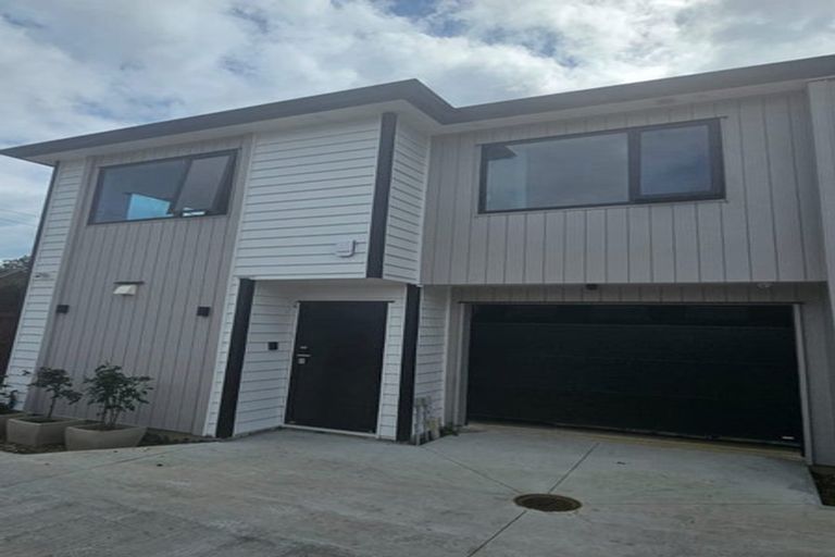 Photo of property in 83a Hutchinsons Road, Bucklands Beach, Auckland, 2014