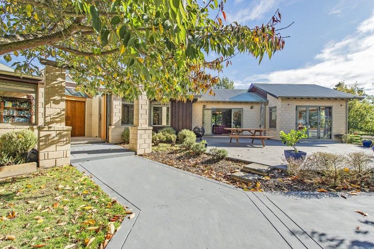 Photo of property in 14 Bealey Road, Leeston, 7683