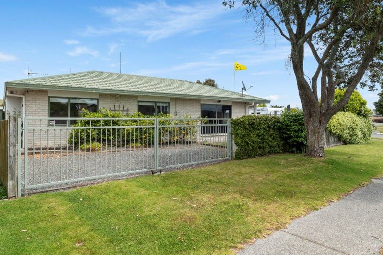 Photo of property in 100a Pacific View Road, Papamoa Beach, Papamoa, 3118
