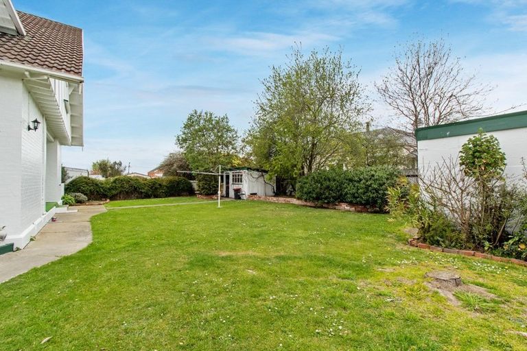 Photo of property in 17 Rhodes Street, Waimate, 7924
