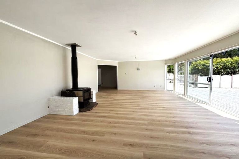 Photo of property in 74 Deacon Road, Riverhead, Kumeu, 0892