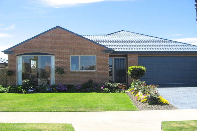 Photo of property in 16 Mahlet Street, Northwood, Christchurch, 8051