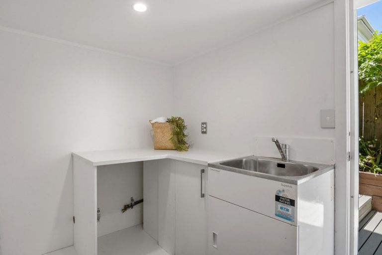 Photo of property in 68 Palmerston Road, Birkenhead, Auckland, 0626