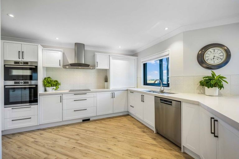 Photo of property in 22 Grace James Road, Pukekohe, 2120