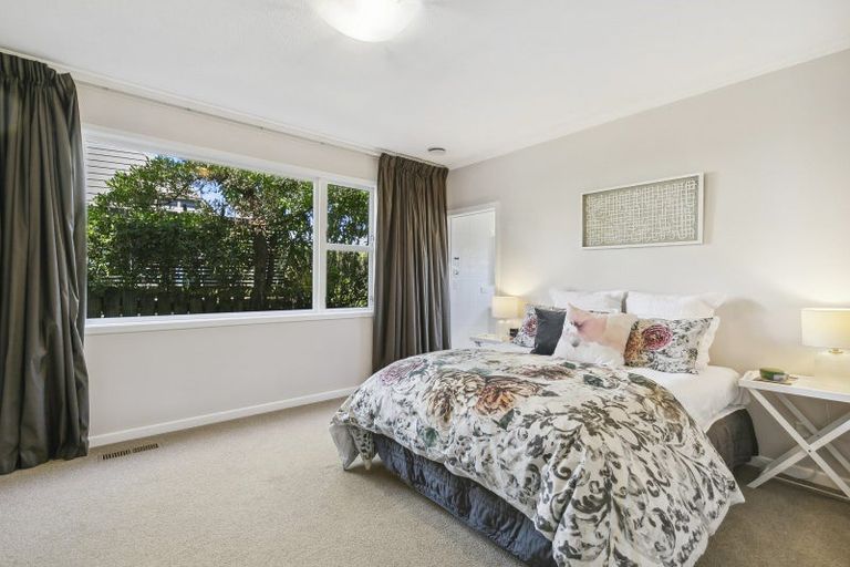 Photo of property in 2 Poona Street, Khandallah, Wellington, 6035