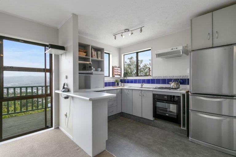 Photo of property in 31 Wisteria Grove, Maungaraki, Lower Hutt, 5010