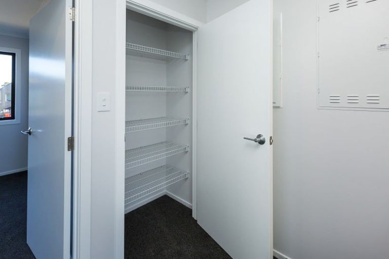 Photo of property in 5 Reakes Crescent, Wallaceville, Upper Hutt, 5018