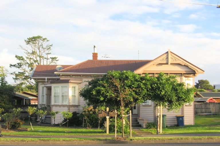 Photo of property in 1/388 West Coast Road, Glen Eden, Auckland, 0602