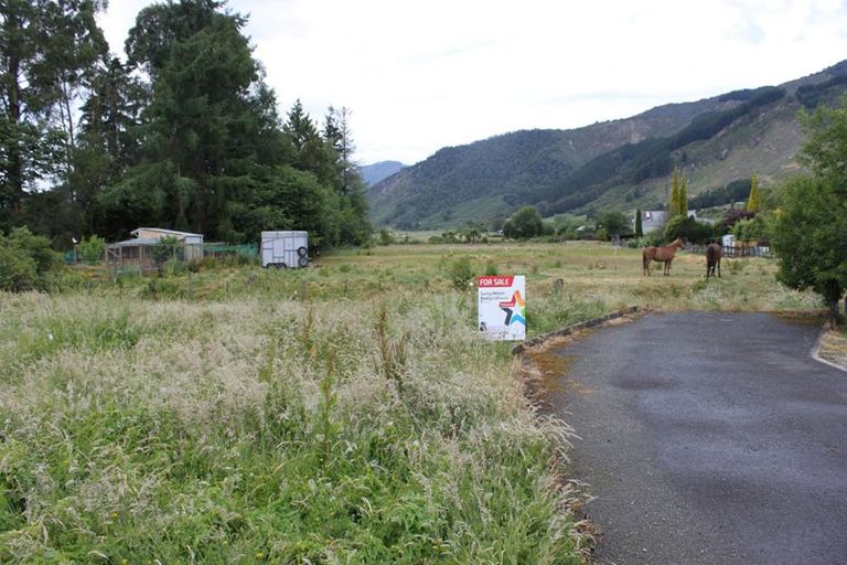 Photo of property in 115a Fairfax Street, Murchison, 7007