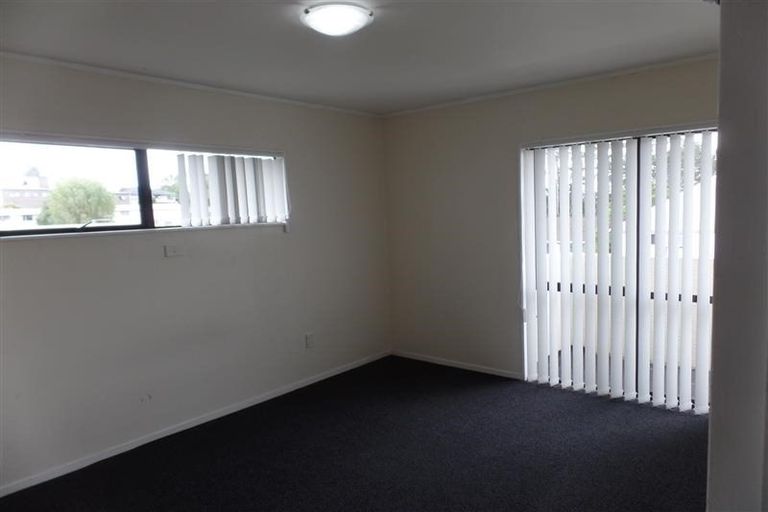 Photo of property in 3/24 Eastglen Road, Glen Eden, Auckland, 0602