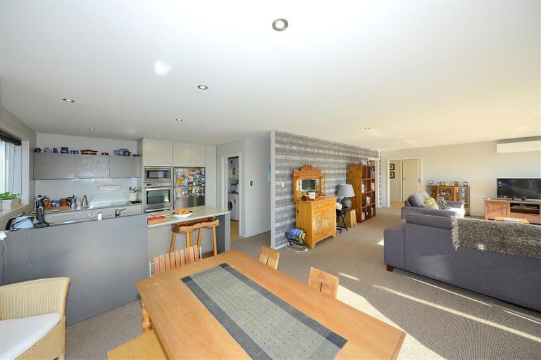 Photo of property in 30 Overdale Drive, Cashmere, Christchurch, 8022