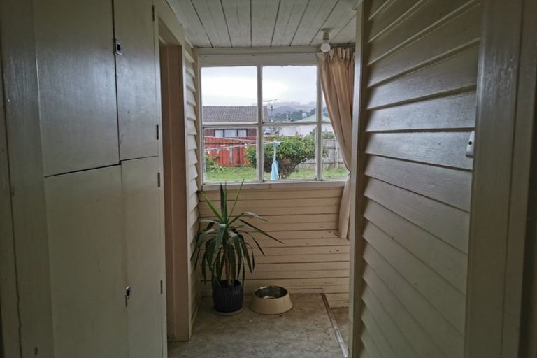 Photo of property in 37 Bay Street, Petone, Lower Hutt, 5012