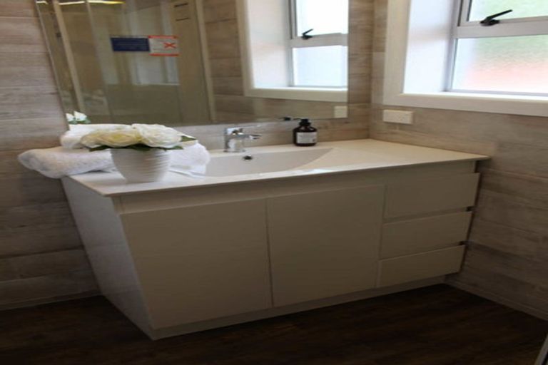 Photo of property in 121 Moore Street, Howick, Auckland, 2014