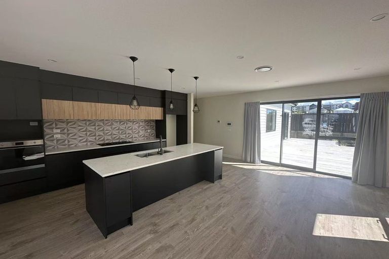 Photo of property in 17 Babina Avenue, Kumeu, 0810