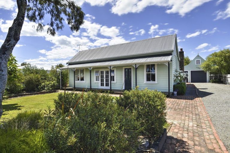 Photo of property in 188 Belvedere Road, Carterton, 5713