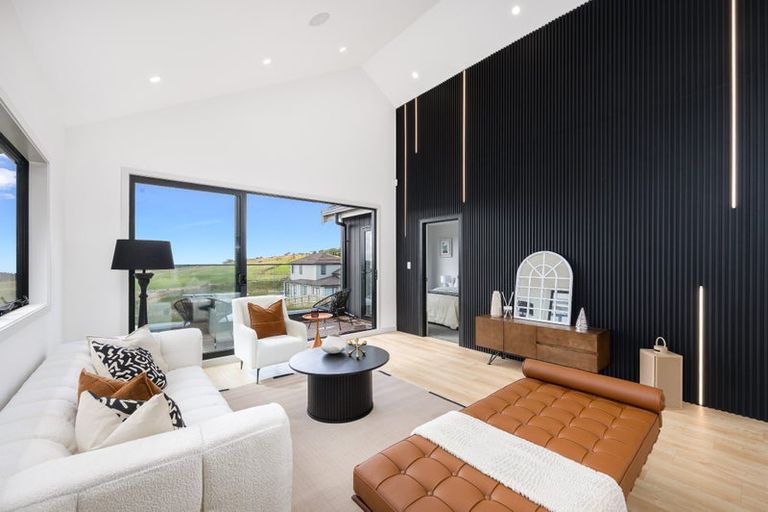 Photo of property in 60 Matangi View Drive, Orewa, 0931