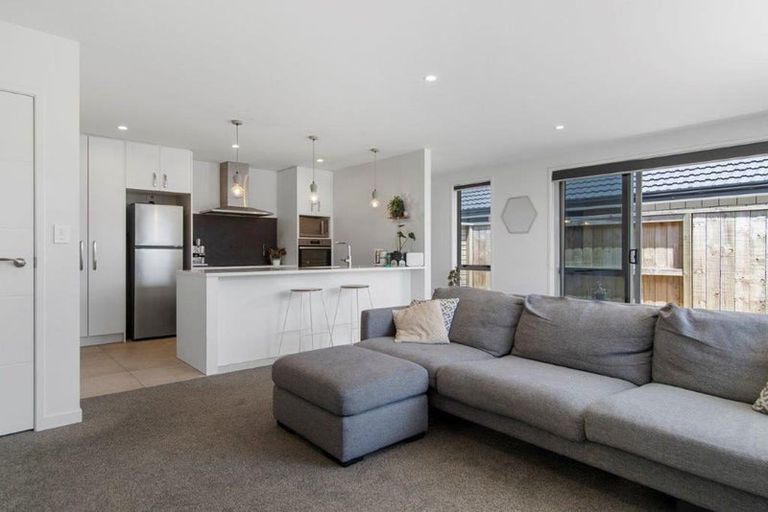 Photo of property in 37 Te Wharo Drive, Papamoa, 3118